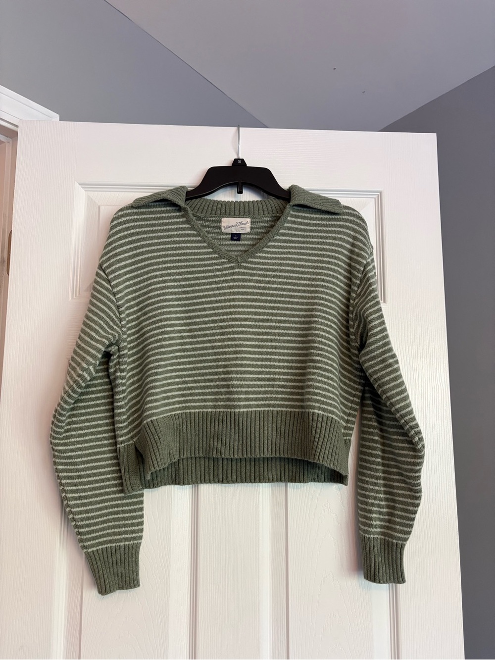 Universal Thread Striped Sweater S